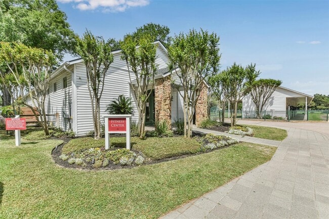 Building Photo - 9535 Empress Crossing Dr