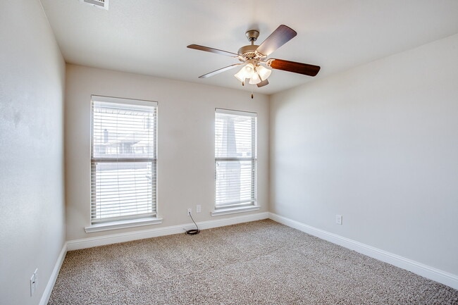 Building Photo - 3-Bedroom Home in Southwest Lubbock!