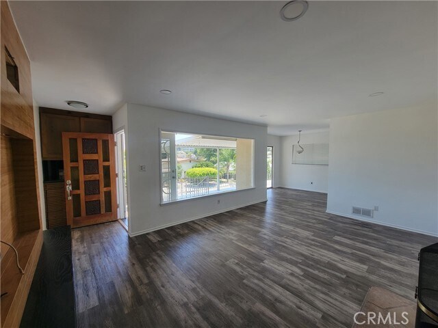 Building Photo - 2511 Florentina Ave