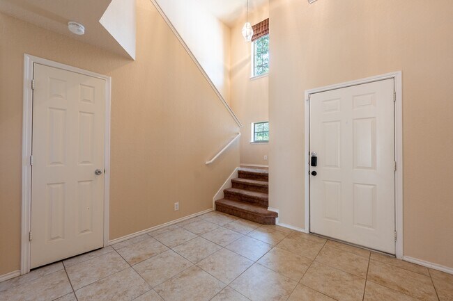 Building Photo - 337 Longhorn Way