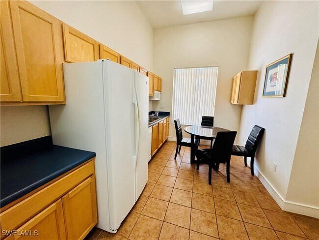 Building Photo - 8224 Key Royal Cir