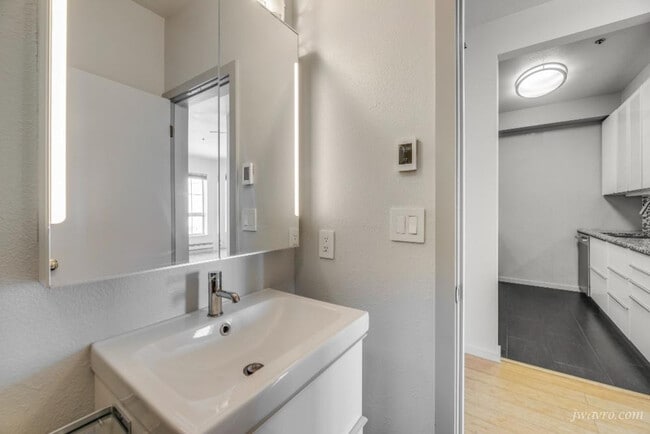 Building Photo - 603 Natoma St