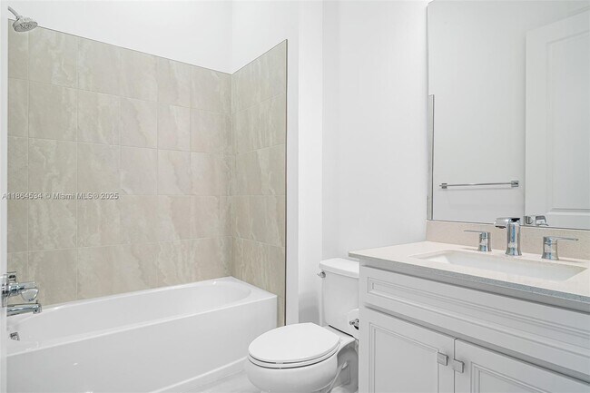 Building Photo - 10444 Northbrook Cir