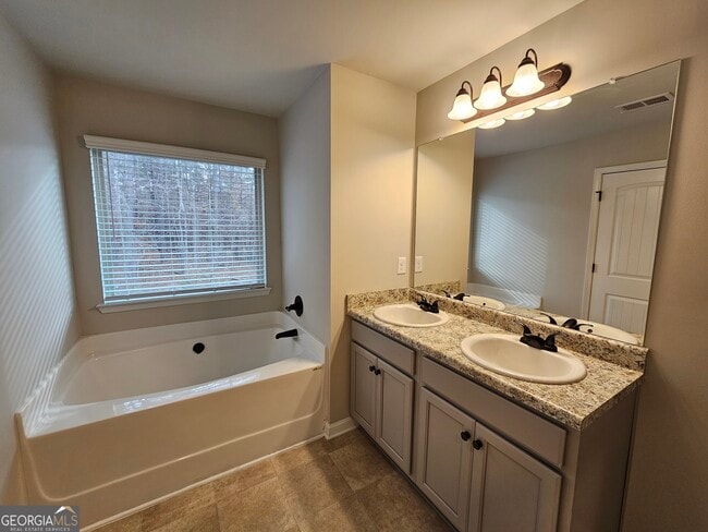 Building Photo - 6056 Oak Bend Ct