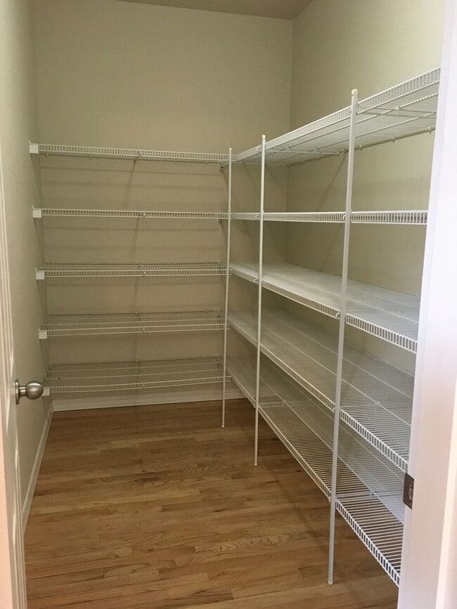 Building Photo - $1,000 off 1st Month's Rent!!! Gorgeous River Canyon Community Home!