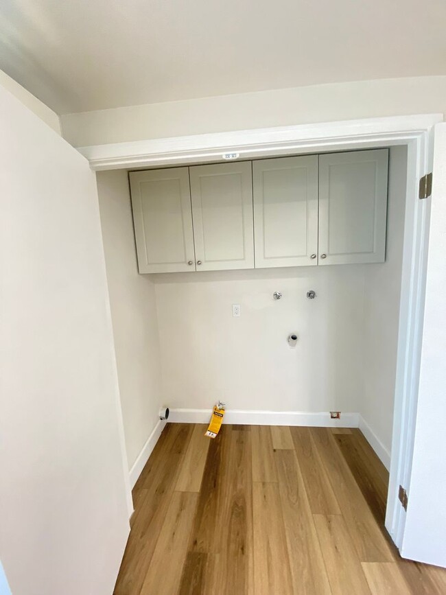 Building Photo - Completely Remodeled 3 Bedroom Cypress Hou...