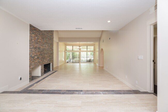 Building Photo - 44 Indian Clover Dr