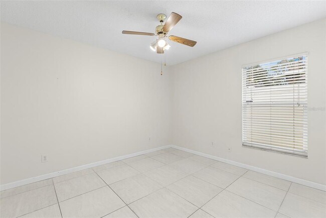 Building Photo - 5204 Creekmore Ln