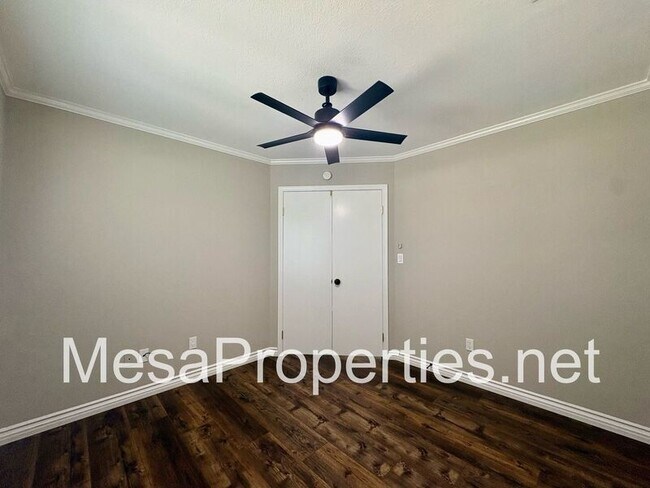 Building Photo - 7891 Corona Ave