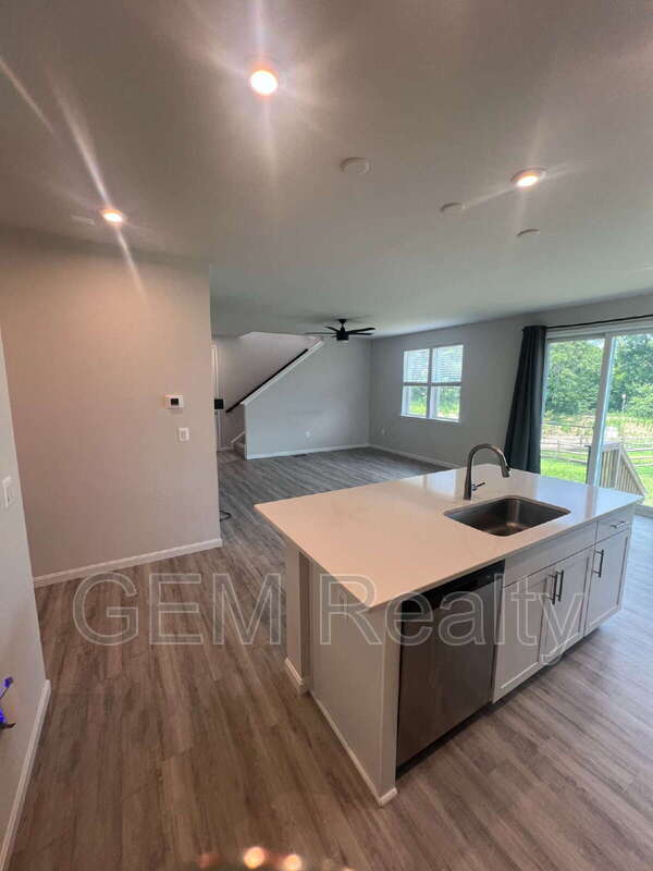 Building Photo - 6259 Bobcat Ln