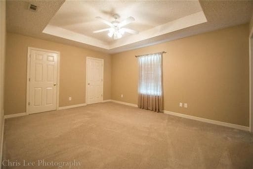 Building Photo - 1028 S Eastview Dr