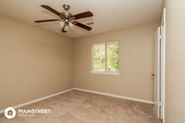 Building Photo - 211 Sterling Ridge Dr