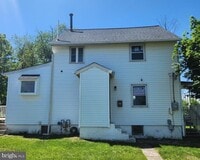 Building Photo - 102 Fairview Ave