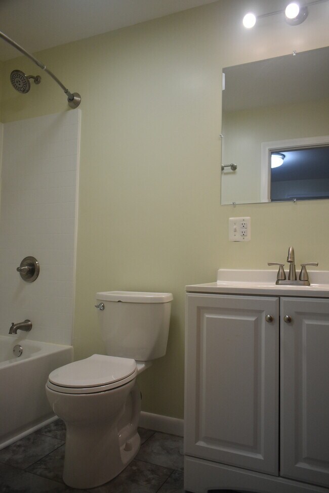 Building Photo - 1550 CT-12
