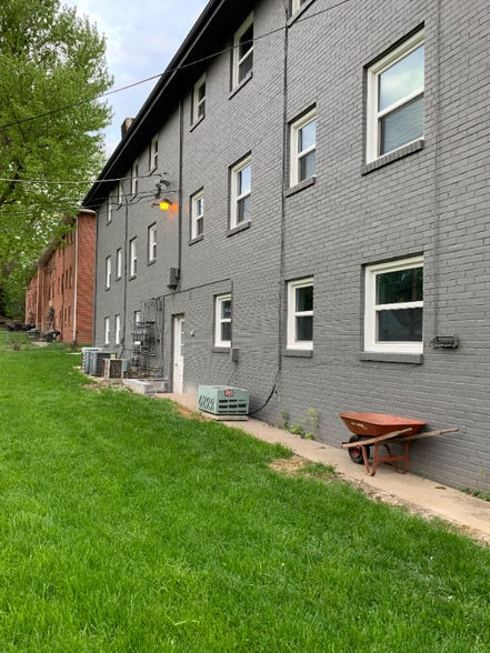 Building Photo - 6020 Birch St