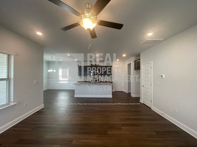 Building Photo - 514 Southern Oaks Dr