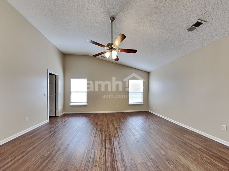 Building Photo - 418 Dovetail Cir
