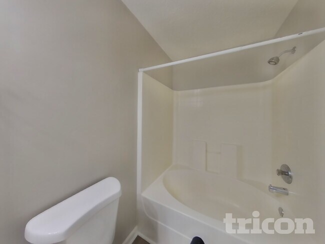 Building Photo - 3011 Deer Trail Dr