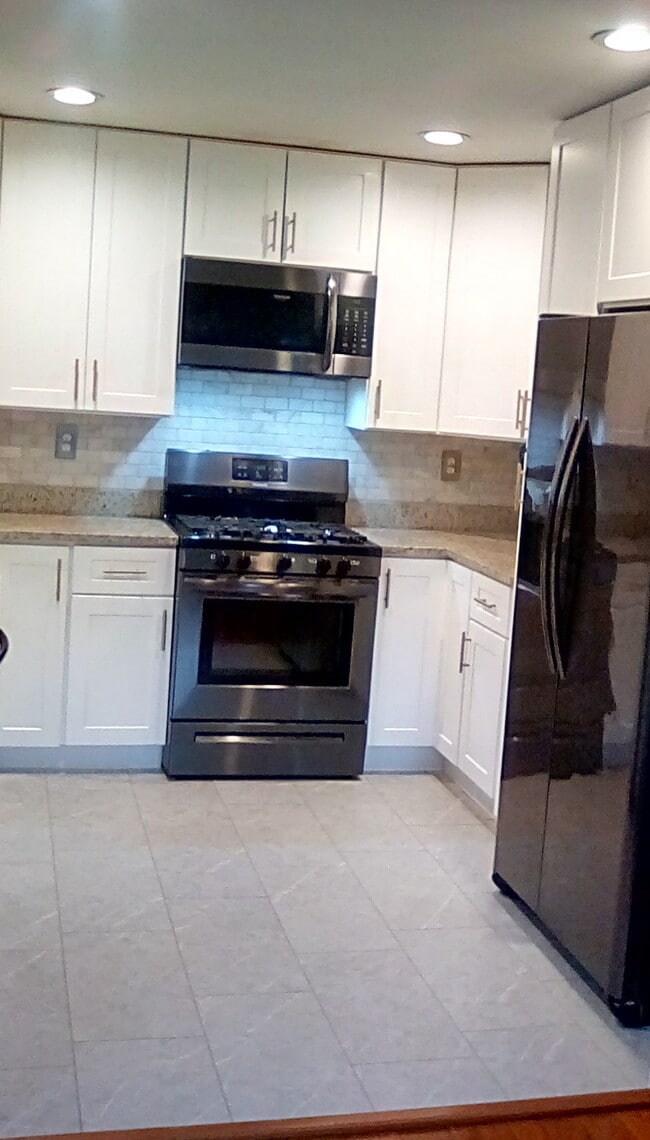 Building Photo - 8907 Townsend Ln