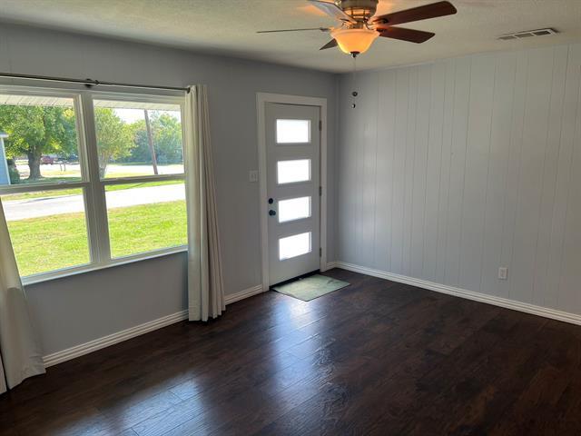 Building Photo - 603 N Denton Ave