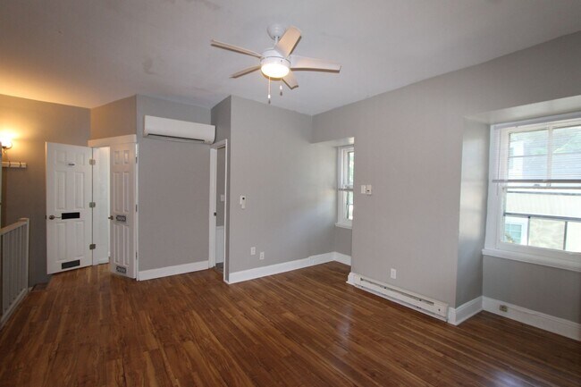 Building Photo - 4932 Rubicam St