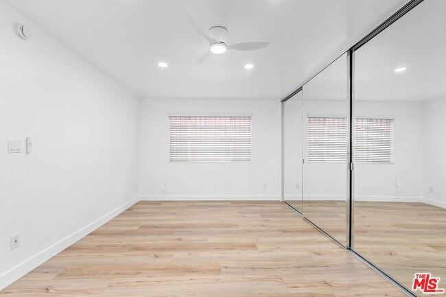 Building Photo - 122 Buccaneer St