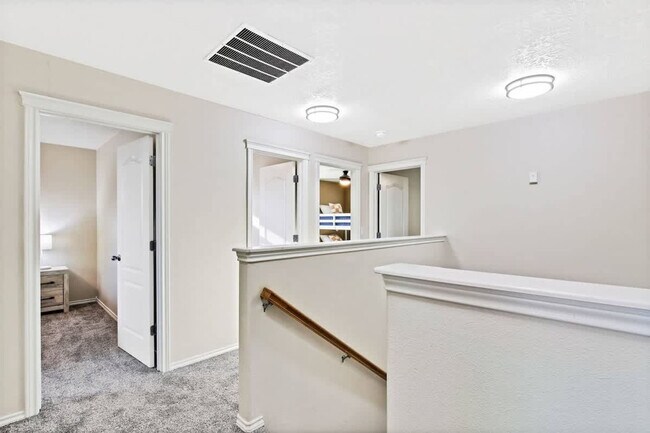 Building Photo - 2933 W Tubac Dr