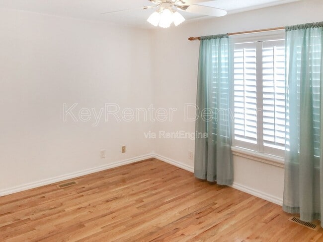 Building Photo - 2676 Perry St