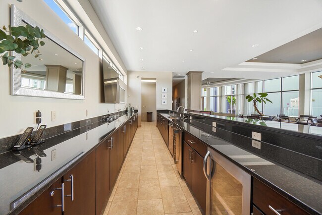 Building Photo - 400 Riverboat Row