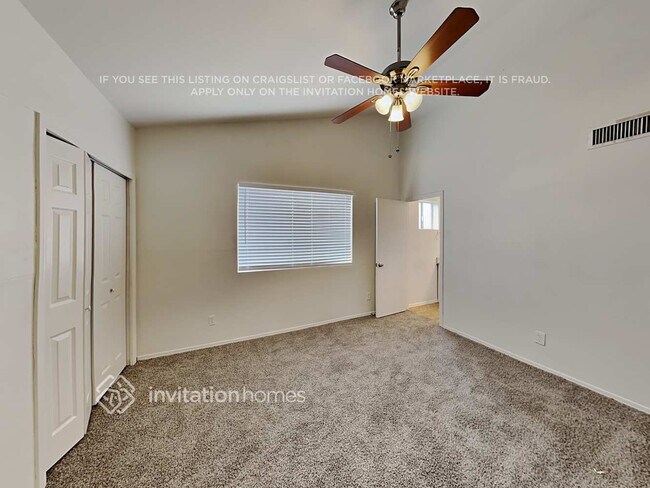 Building Photo - 1122 W Grandview St