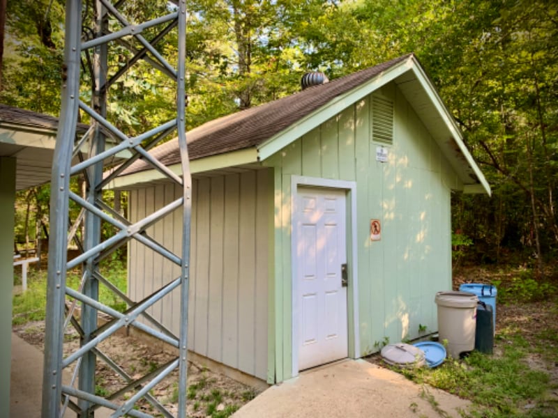 Building Photo - 628 Marion Dr N