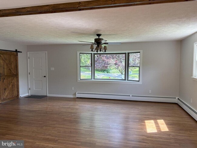 Building Photo - 147 Sieger Rd