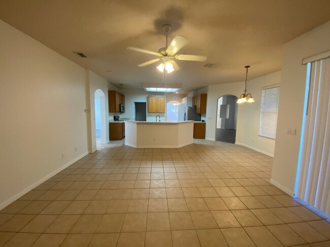 Building Photo - Pool Home for Rent