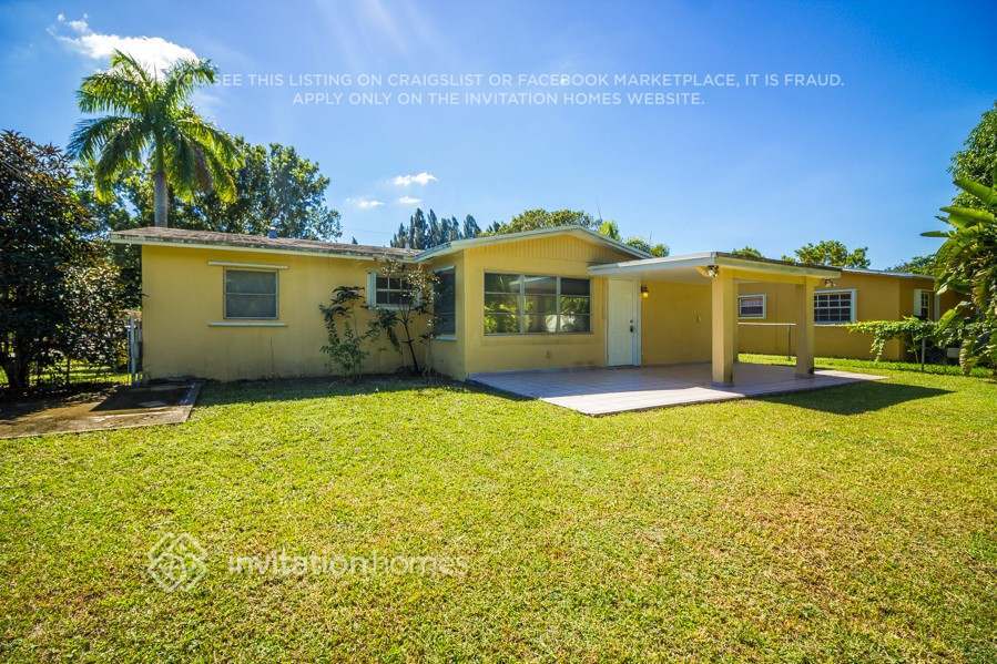 Building Photo - 9413 SW 53rd St