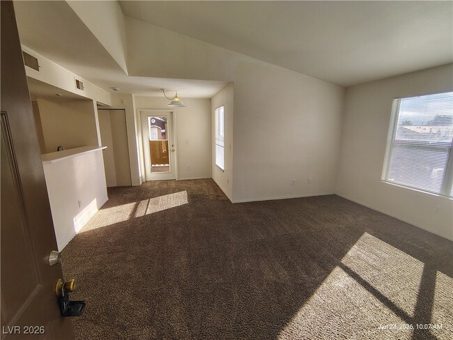 Building Photo - 8101 W Flamingo Rd