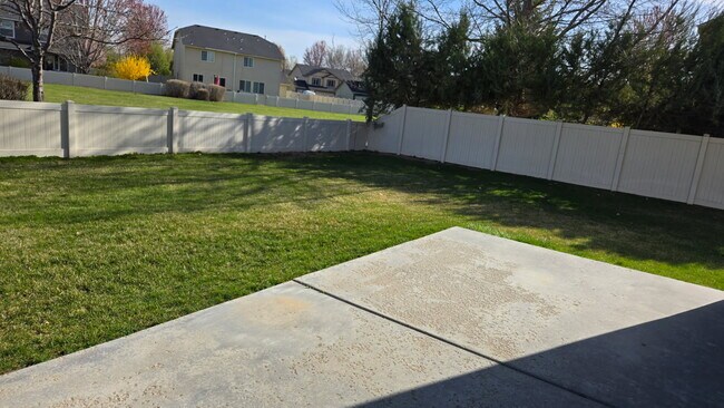 Building Photo - 4686 W Steeplechase Dr