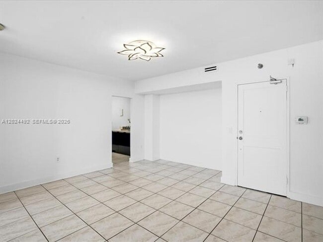 Building Photo - 10185 Collins Ave