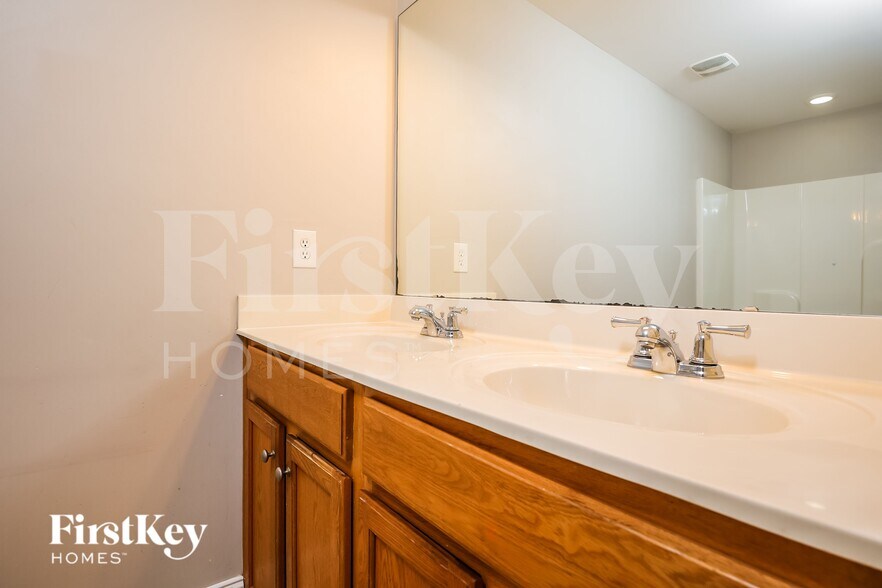 Building Photo - 7840 Expedition Dr