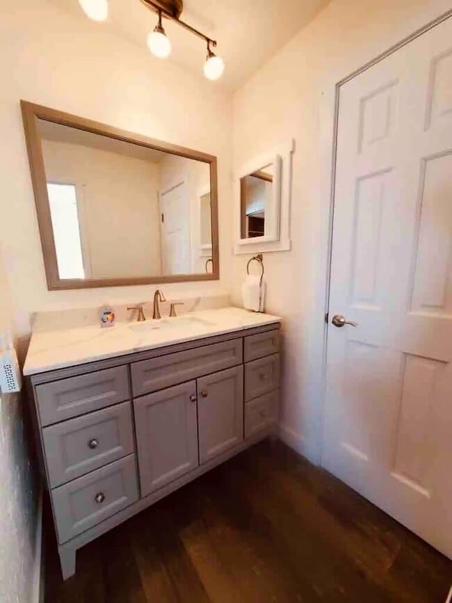 Building Photo - Long Term Rental- Summit Yacht Club 15K