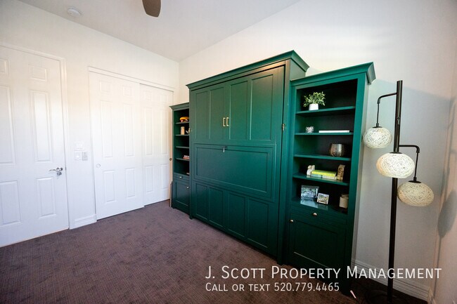 Building Photo - 15646 W Ashland Ave