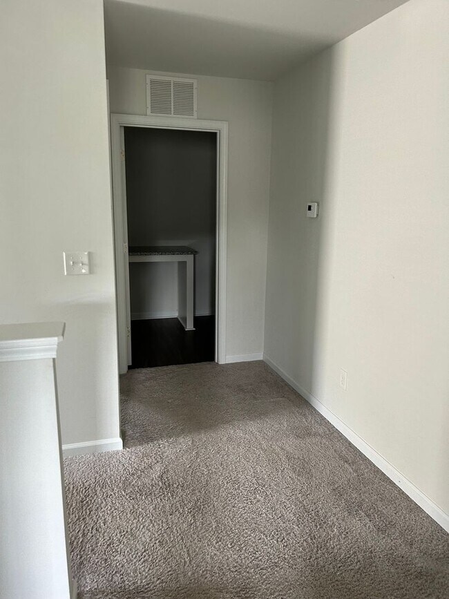 Building Photo - Everridge Development