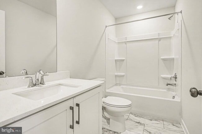 Building Photo - 1277 Fillmore St