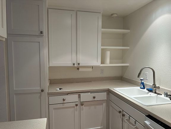 Building Photo - 8400 De Longpre Ave