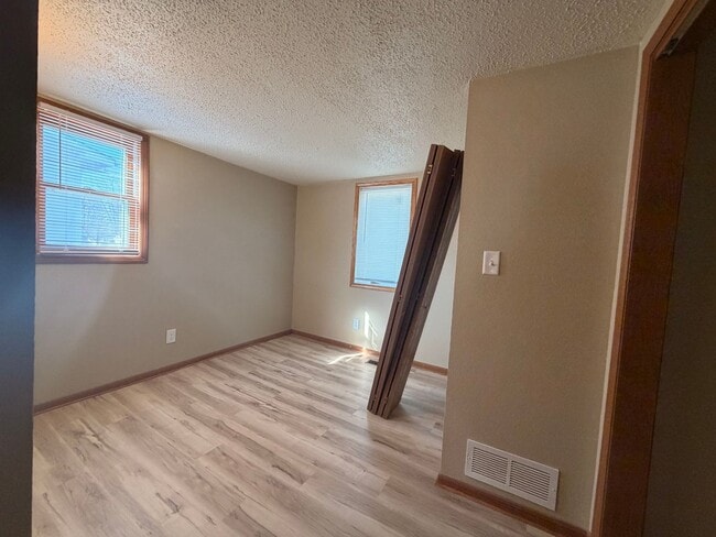 Building Photo - 1402 S 24th St