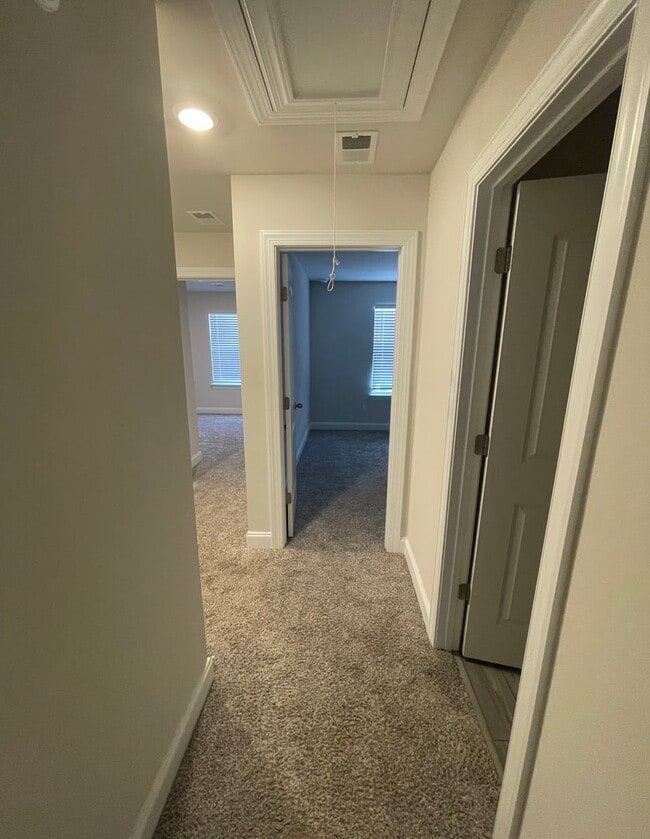Building Photo - 4528 Skywood Ln