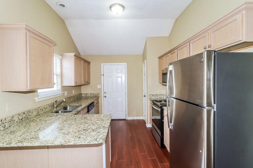 Building Photo - 2753 Virginia Woods Pl