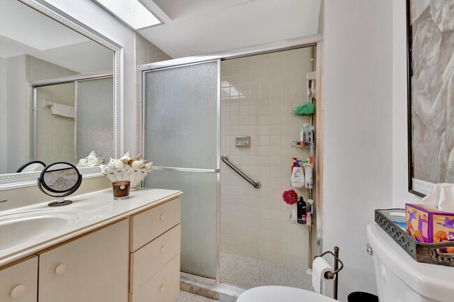 Building Photo - 5760 Piping Rock Dr
