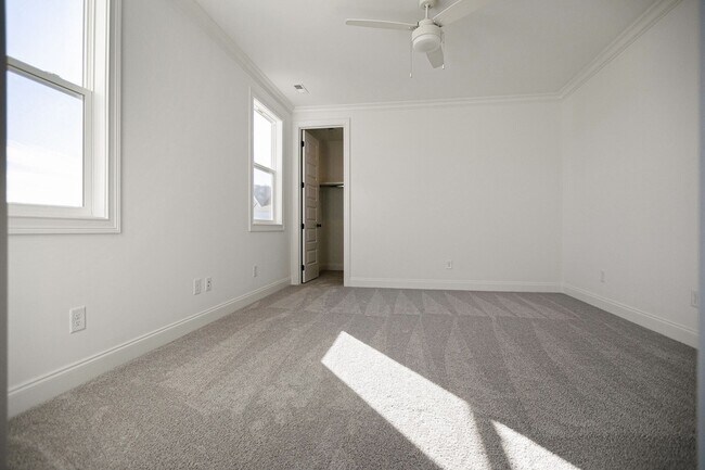 Building Photo - 3025 Long Br Cir