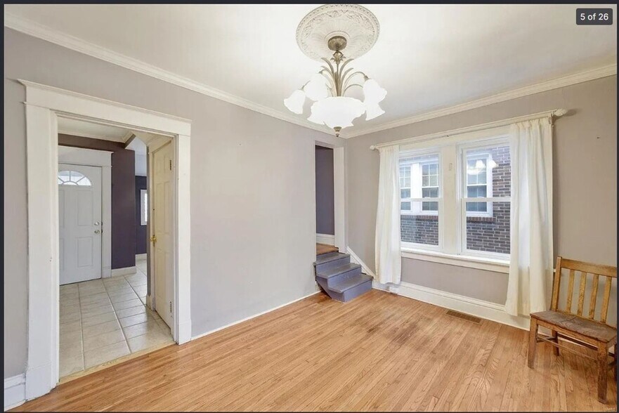 Building Photo - 2835 Hampton Ave