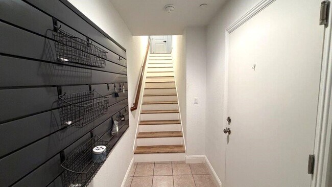 Building Photo - Concord Beautiful 3 bedroom 3 bathroom fully updated townhome, gated community!